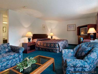 Motel Super 8 By Wyndham Salem Va Habitación foto
